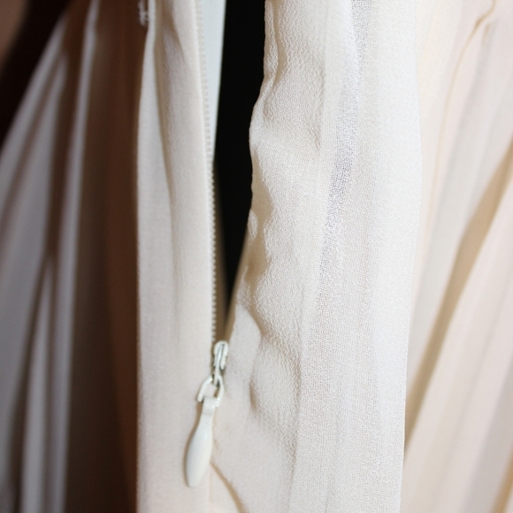 Ecolour Ciffon Pleated Dress - Picture 7 of 9